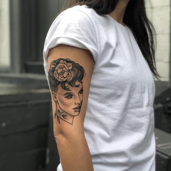 tatuaże 2020 portret kobiety