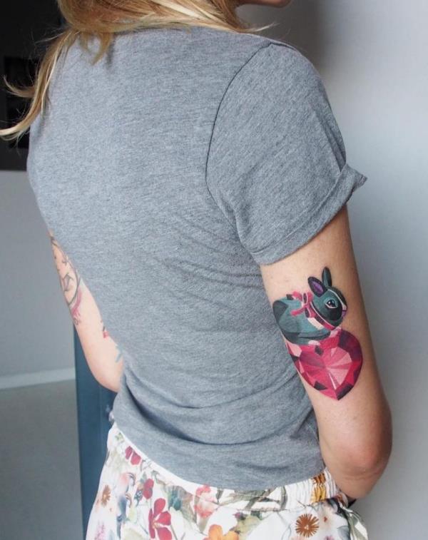 tatuaże 2020 strój letni