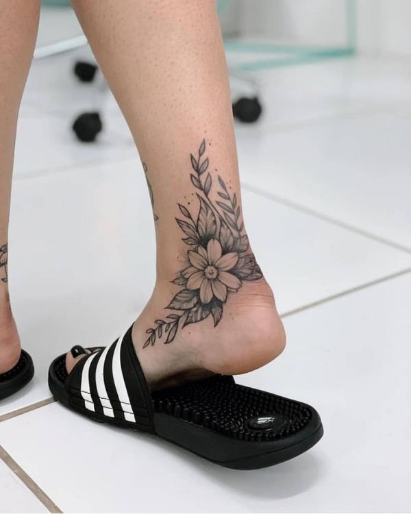 Tatuaże 2020 świetne trendy na lato
