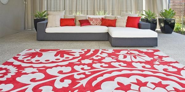 idées de tapis rouge motif blanc