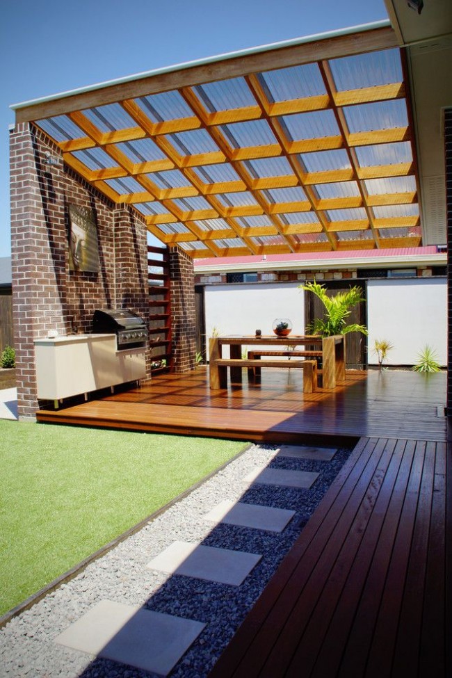 Eine Polycarbonat-Terrasse sollte zum architektonischen Gesamtstil passen