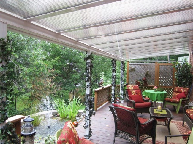 Polycarbonat-Terrasse mit herrlichem Gartenblick