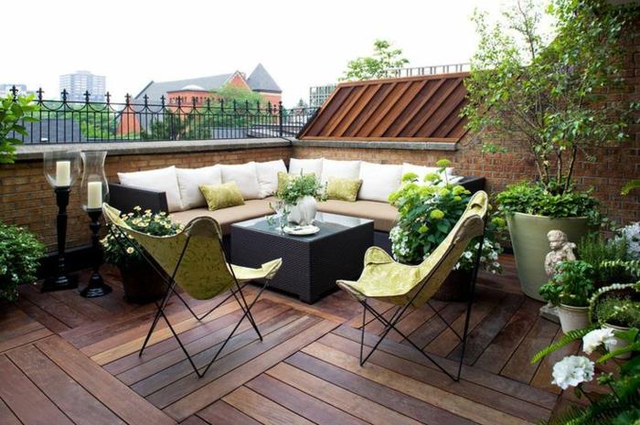idées de conception de terrasse meubles d'extérieur chaises fraîches plancher en bois