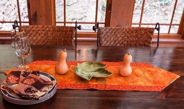 obrus - świetne pomysły na dekorację stołu na sezon jesienny