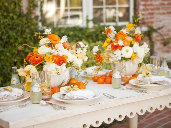 dekoracja stołu przyjęcie ogrodowe pomysły na dekoracje ogrodowe kwiaty