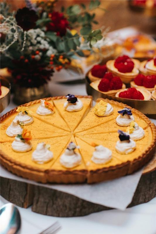 dekoracje stołu ślub ślub jesienią wesele w październiku tort zamiast kwiatów