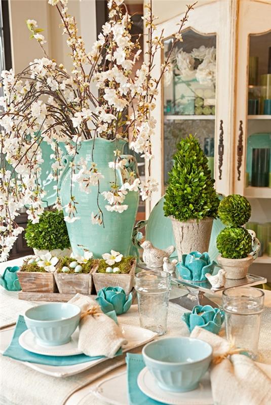 dekoracje stołu wielkanoc dekoracje stołu wielkanocnego pomysły ceramiczne spokój pantone kolor wiosenne gałęzie kubki na jajka