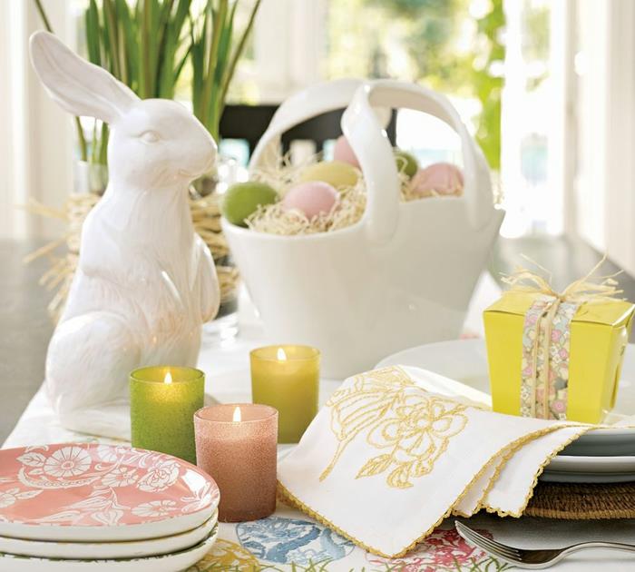 dekoracje stołu wielkanoc pomysły na dekorację stołu wielkanocnego jajka wielkanocne zając wielkanocny ceramiczne białe lampiony