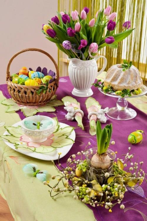 décorations de table pour pâques panier de pâques couronne de pâques tulipes