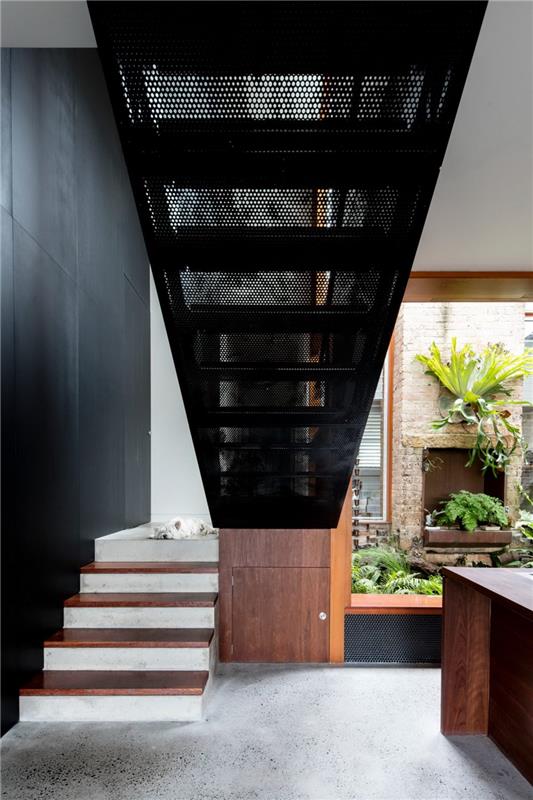 grand escalier design intérieur moderne