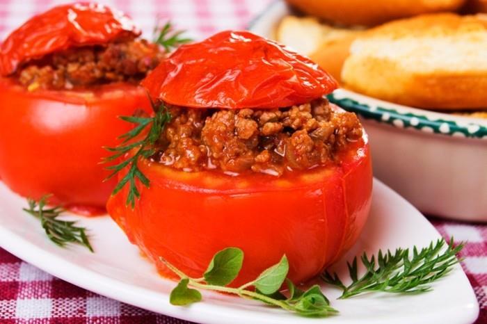 pomidory zdrowe pieczone mięso mielone sos oregano koperek