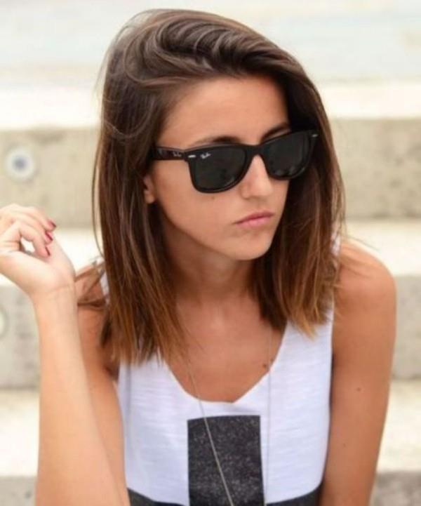 coiffures tendance avec une tenue estivale