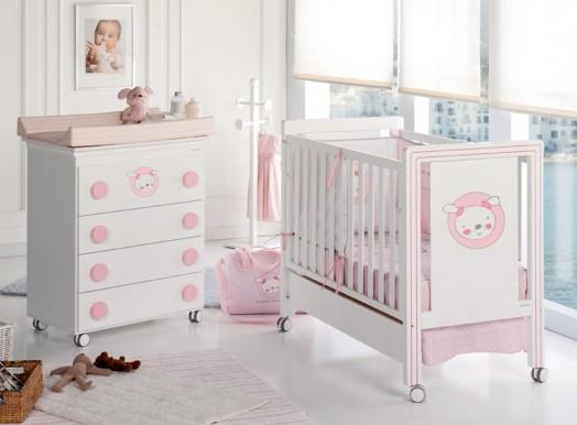 Meubles de chambre de bébé tendance aux couleurs pastel en rouleaux