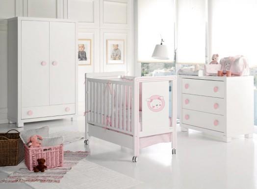 Mobilier de chambre d'enfant tendance pour bébés adorables couleurs pastel