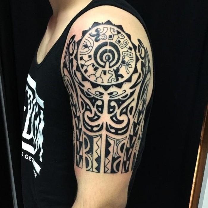 Idées de tatouages ​​​​maoris de motifs tribaux