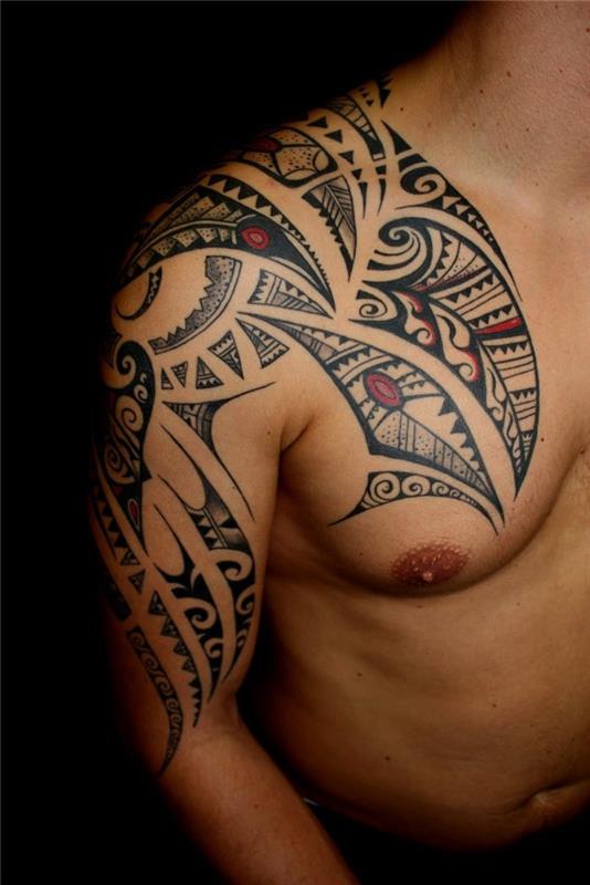 tatouage tribal épaule tatouage maori