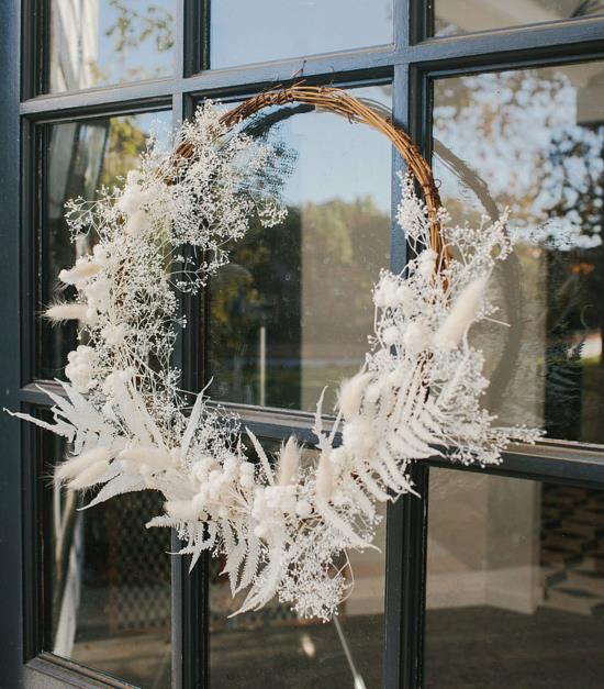 couronne de fougère de fleurs sèches