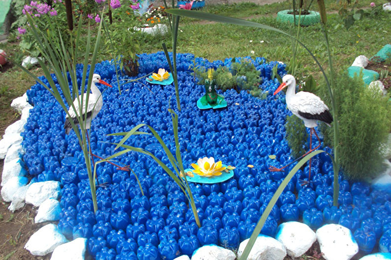 DIY Plastikflaschengartendekorationen
