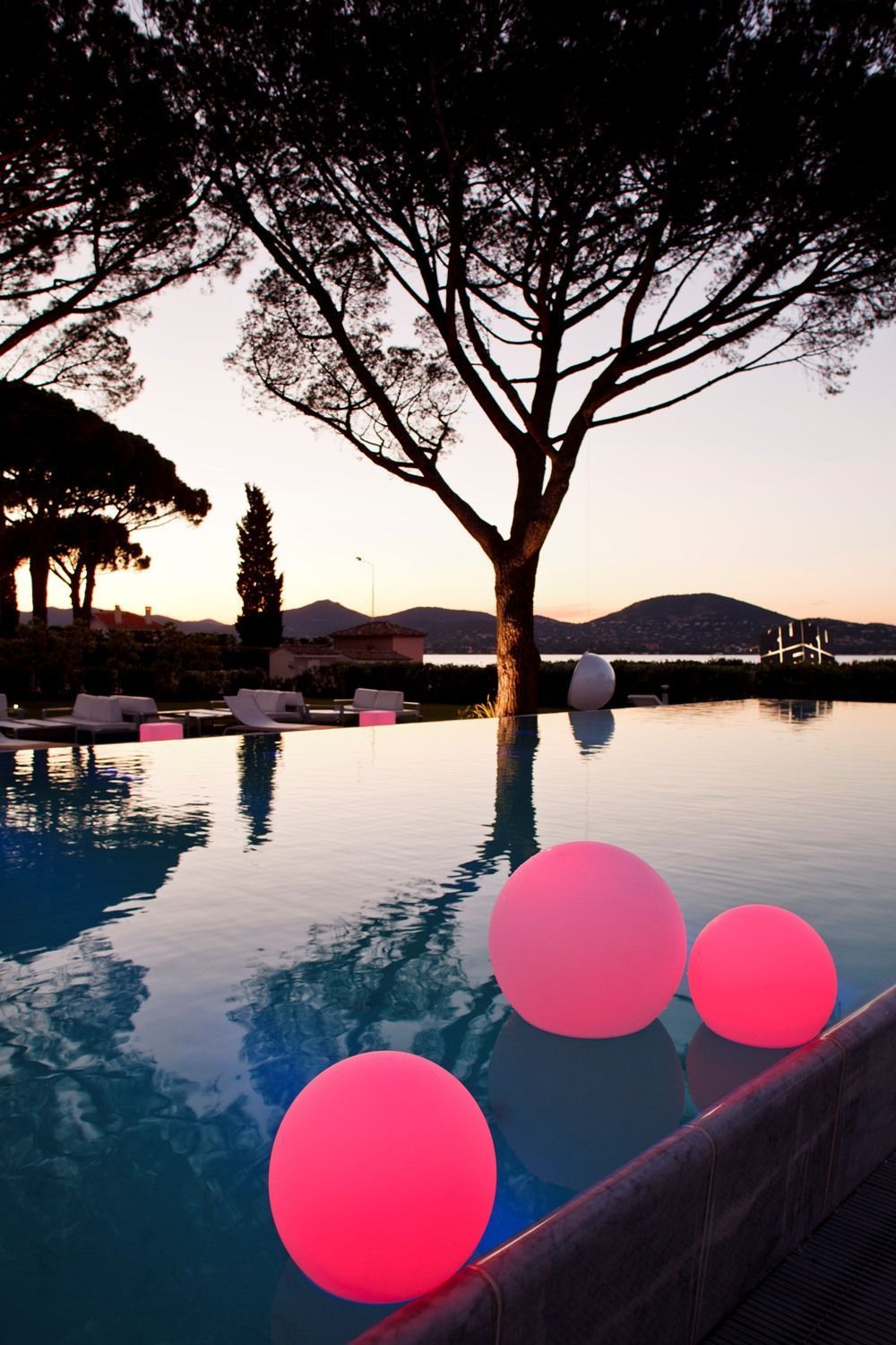 Růžové plovoucí balónky