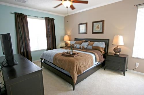 nettoyage respectueux de l'environnement pour votre maison chambre à coucher lit double table de chevet