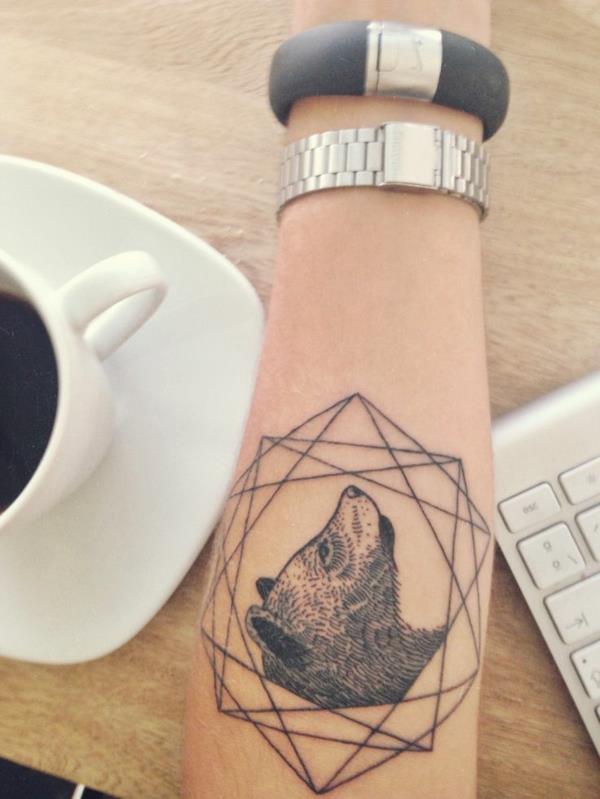 modèles de tatouage d'avant-bras ours de la forêt
