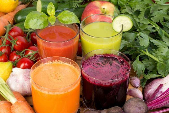 nourriture végétalienne jus fraîchement pressés fruits légumes