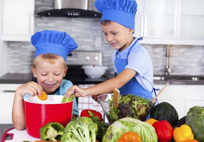 cuisine végétarienne enfants salades végétaliennes alimentation saine paprika brocoli