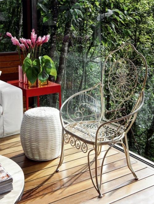 drewniana weranda meble ogrodowe krzesło eleganckie szkło