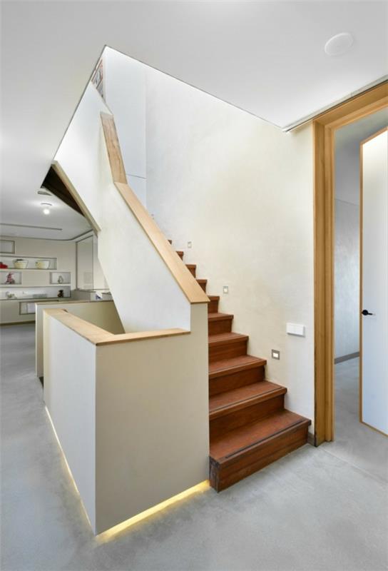 villa rieteiland oost escaliers en bois