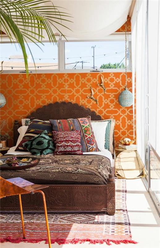pomysły na projekt ściany tapeta do sypialni pomarańczowa roślina wiszące lampy