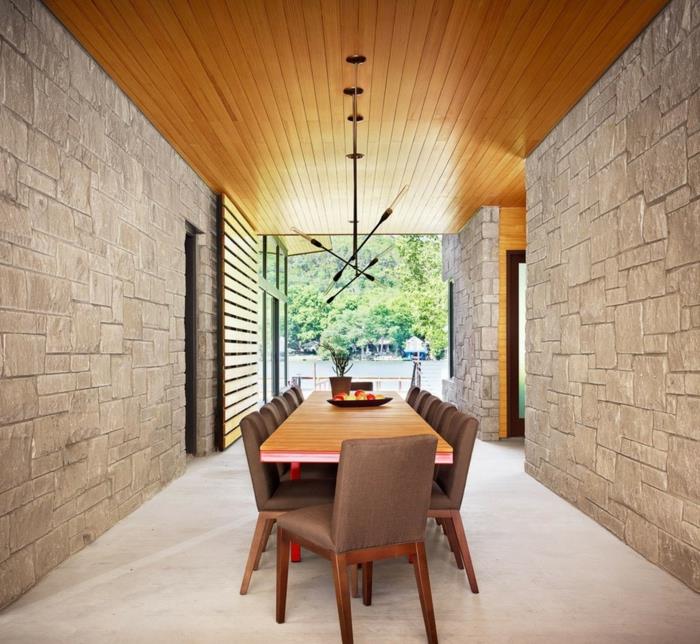 idee design mur salle a manger murs en pierre chaises chic salle a manger