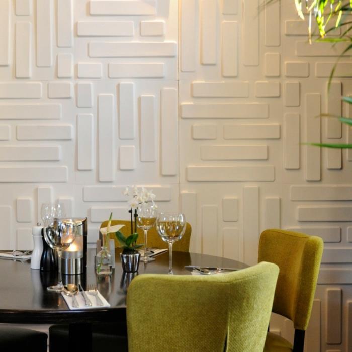 panneaux muraux murs de la salle à manger habiller avec style des chaises de salle à manger jaunes