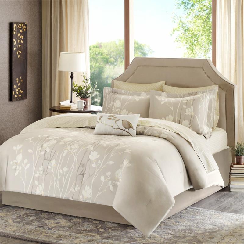 linge de lit chaud fleurs lit rembourré beige