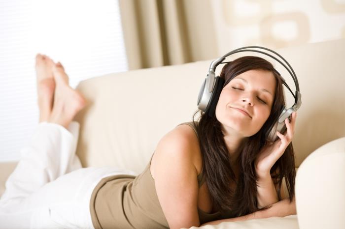 que faire contre l'anxiété de test se détendre en écoutant de la musique
