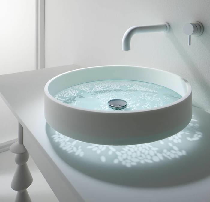 évier design flottant robinet blanc rond