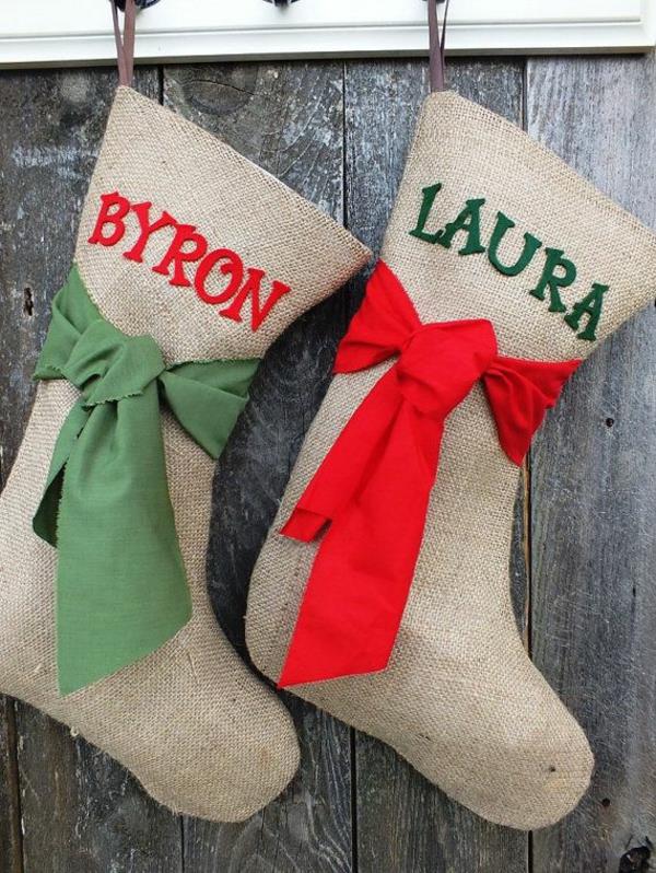rękodzieło bożonarodzeniowe buty mikołajowe szyte z nazwami tkanin konopnych
