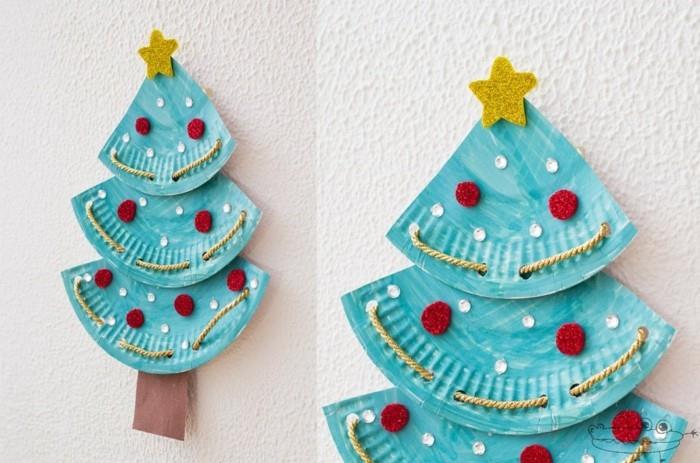 bricoler sapin de noël avec du papier assiette en papier pour tout-petits