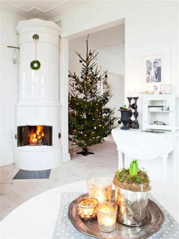 décorations de noël scandinave design d'intérieur cheminée blanc