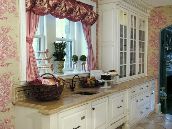 pomysły na życie kuchnia w stylu shabby chic wzór zasłony w paski czerwone
