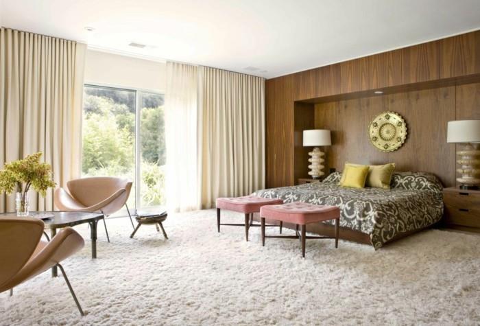 pomysły na umeblowanie mieszkania długie zasłony białe dywany