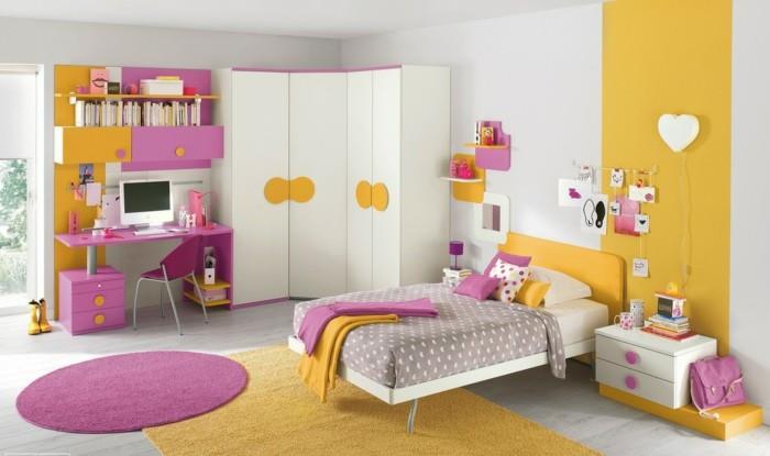 wyposażenie domu pokój dziecięcy jasne kolory żółty różowy