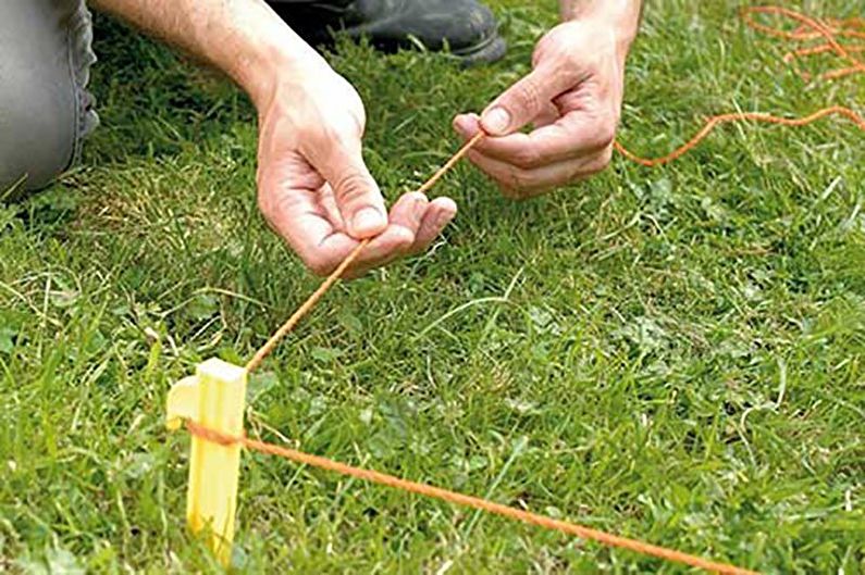 سياج DIY مصنوع من المموج - كيفية عمل العلامات