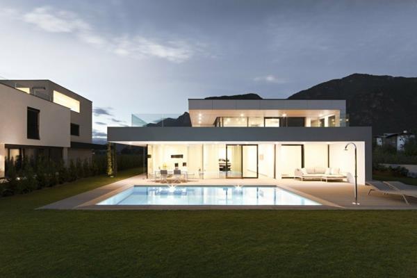 deux appartements séparés dans un bâtiment durable piscine intégrée