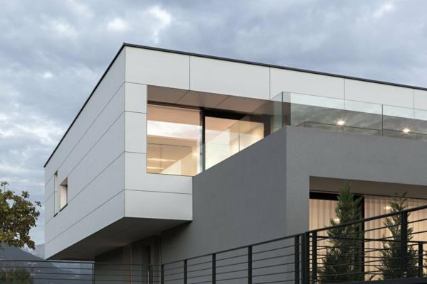deux appartements séparés dans une fenêtre de bâtiment durable
